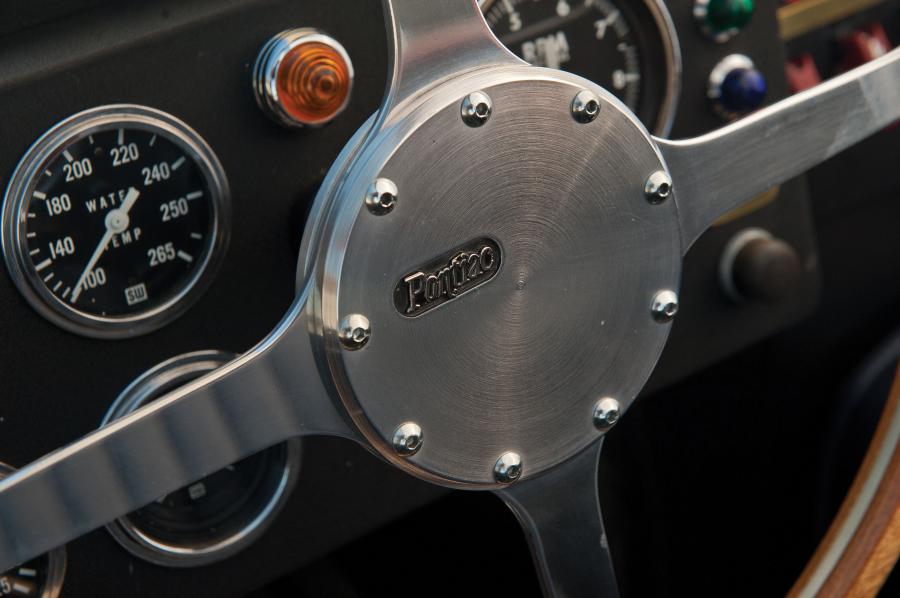 Детали интерьера Kurtis Pontiac 500SX Roadster 1947 года  (фото 24 из 24)